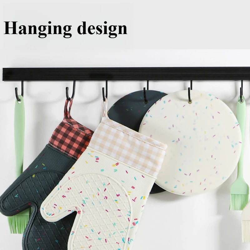 Silicone Heat-Resistant Gloves, Two-Finger Design with Non-Slip Grip, Cotton-Lined & Extra Thick for Kitchen Use