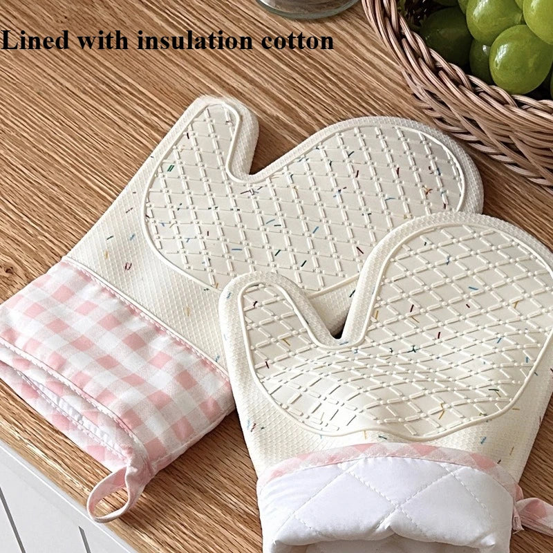 Silicone Heat-Resistant Gloves, Two-Finger Design with Non-Slip Grip, Cotton-Lined & Extra Thick for Kitchen Use